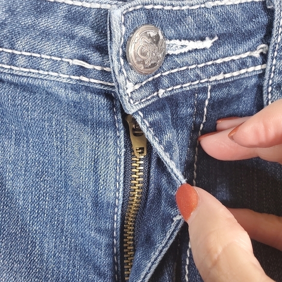 EARL JEAN EMBELLISHED POCKET JEANS - Picture 3 of 6